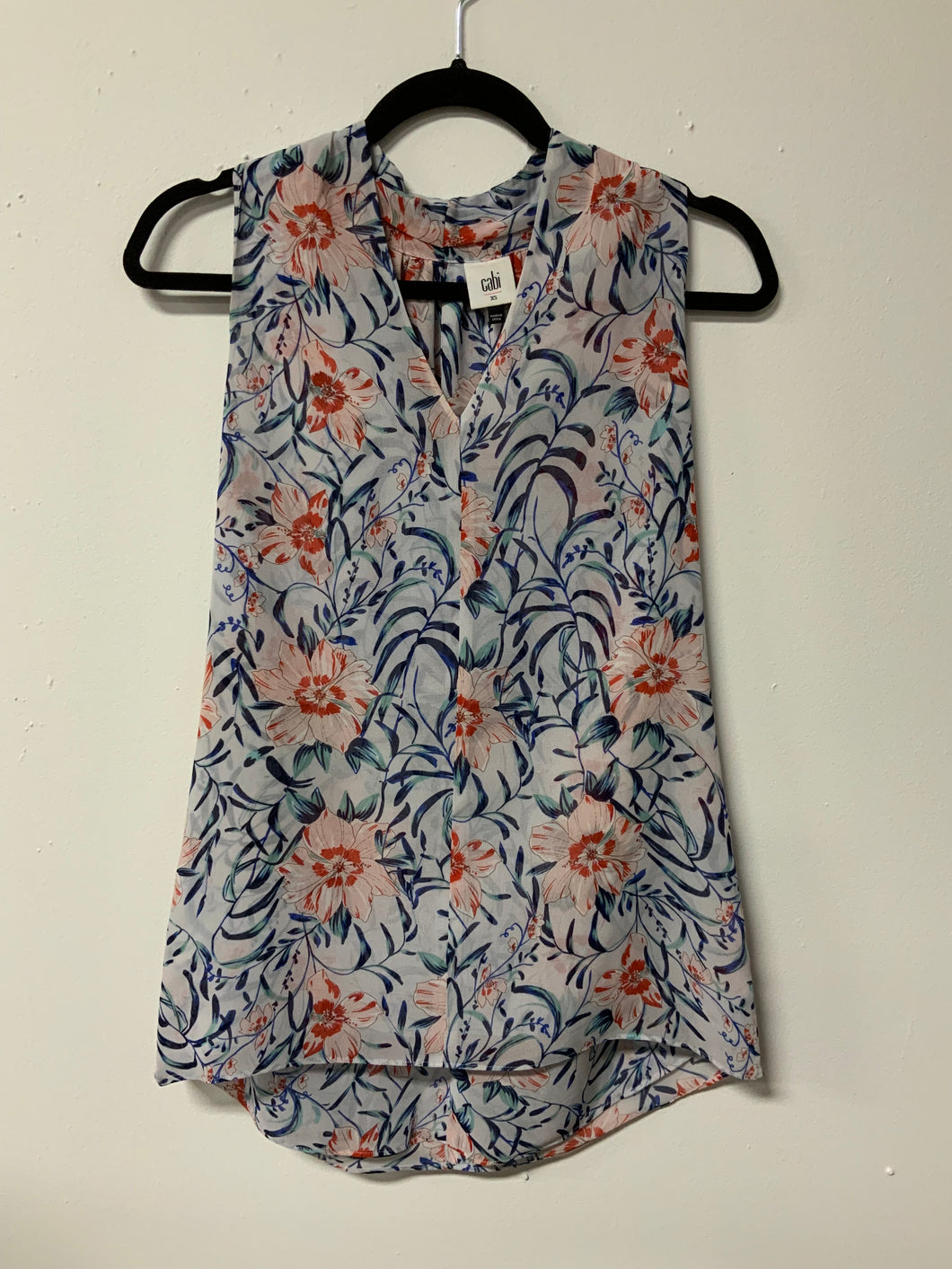 Cabi (XS) wh navy leaf red flwr Sl