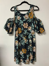 Load image into Gallery viewer, Cupio (S) blue flower shirt NWT
