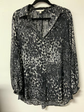 Load image into Gallery viewer, CAbi (S) black &amp; white spot sheer long sleeve
