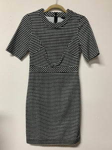 Banana Republic (2) black & white checkered dress