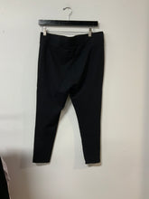 Load image into Gallery viewer, Loft (LP) black elastic capri
