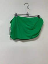 Load image into Gallery viewer, JCP (L) green swim bottom NWT
