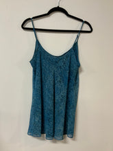 Load image into Gallery viewer, Cabi (M) teal flown tank

