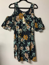 Load image into Gallery viewer, Cupio (S) blue flower shirt NWT
