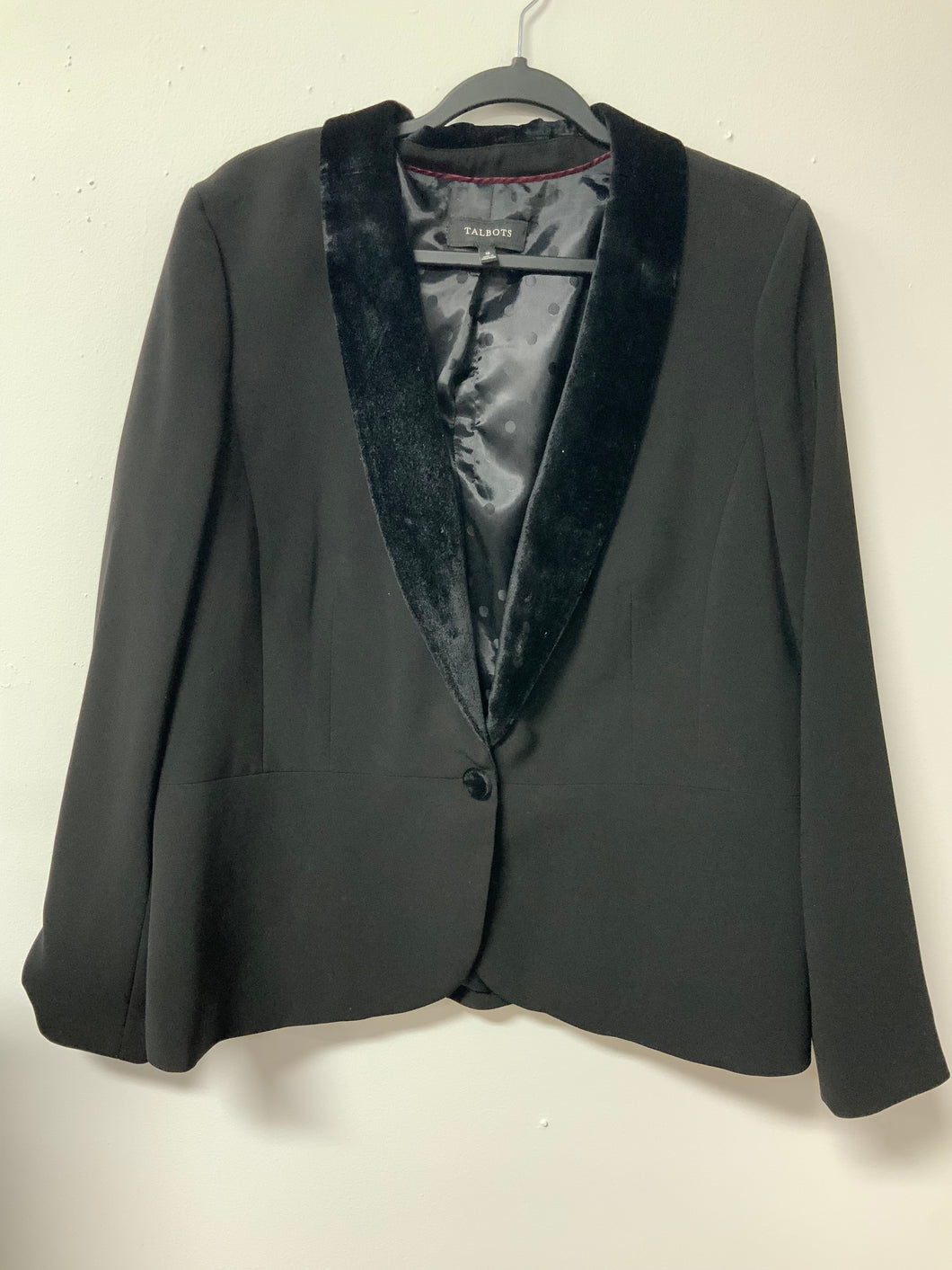 Talbots (16) black, velvet collar blazer