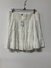Load image into Gallery viewer, Amer E (L) white eyelet elas skirt
