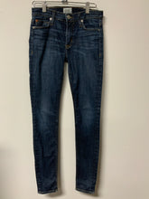 Load image into Gallery viewer, Hudson (25) mid rise jean
