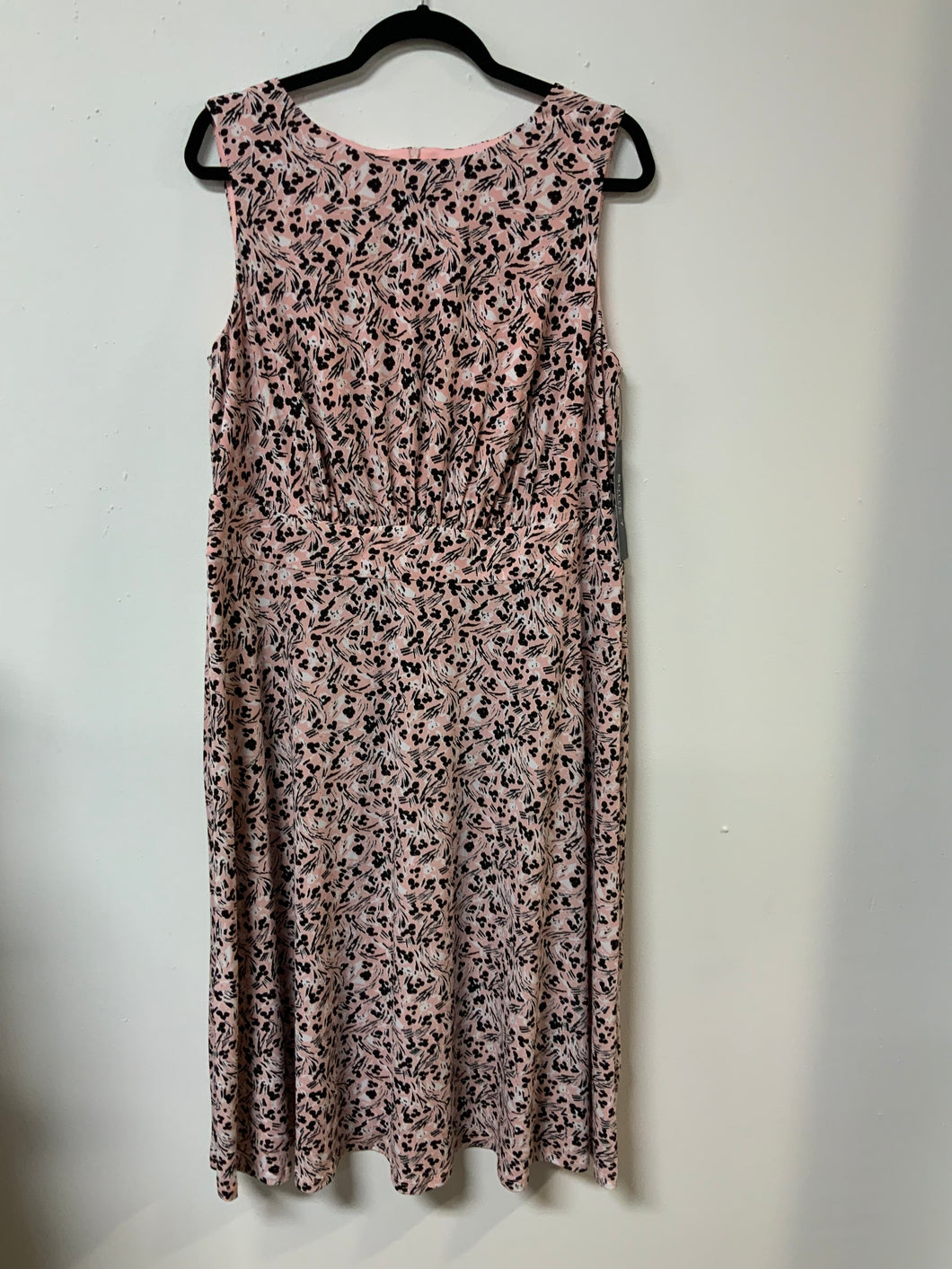 Suite (7) pink blk dress NWT