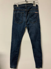 Load image into Gallery viewer, Hudson (25) mid rise jean
