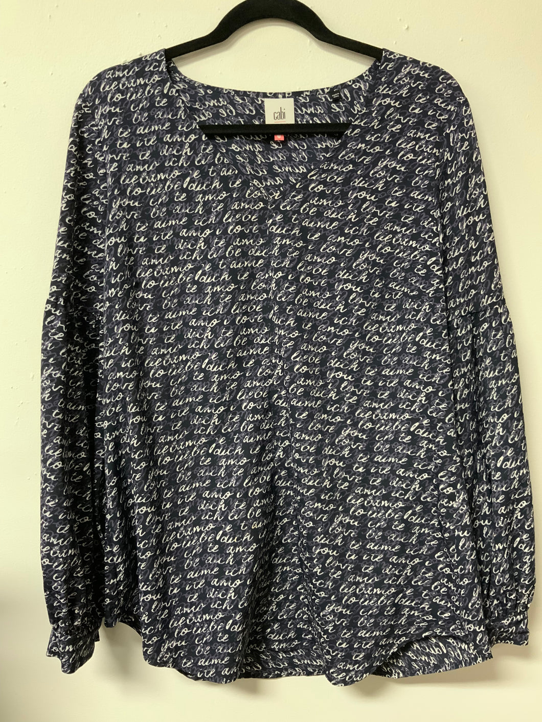 CAbi (M) lavender word long sleeve top