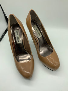 Steve Madden (7) tan high heel