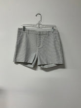 Load image into Gallery viewer, Banana (4) blk wht dot shorts
