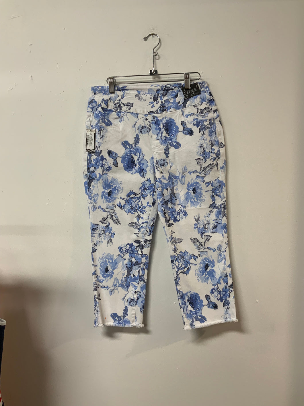 Ethyl (10) wh blu flwr NWT