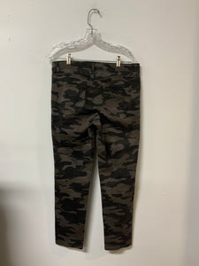 Democracy (10) brown camo pants NWT