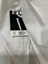 Load image into Gallery viewer, Simply (S) white off shldr top NWT
