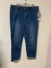 Load image into Gallery viewer, Slim Sat (14) rev leop jean NWT
