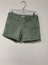 Load image into Gallery viewer, Dear John (26) green cuff short

