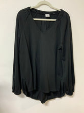 Load image into Gallery viewer, CAbi (M) black long sleeve
