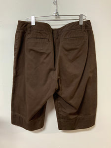 Cabi (8) brn Bermuda shorts