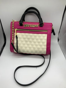 Betsey pink cream blk quilt chain s