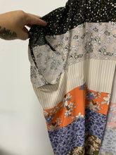 Load image into Gallery viewer, Mystree (S/M) blk flwr org shrug NWT

