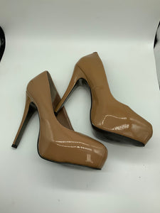 Steve Madden (7) tan high heel