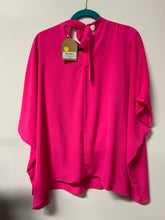 Load image into Gallery viewer, Mainstrip (S or M) hot pink top NWT
