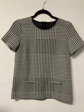 Load image into Gallery viewer, Ann Taylor (XS) black &amp; white hounds tooth shirt

