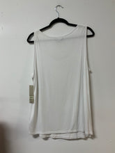 Load image into Gallery viewer, Laura (L) white lace front tank NWT
