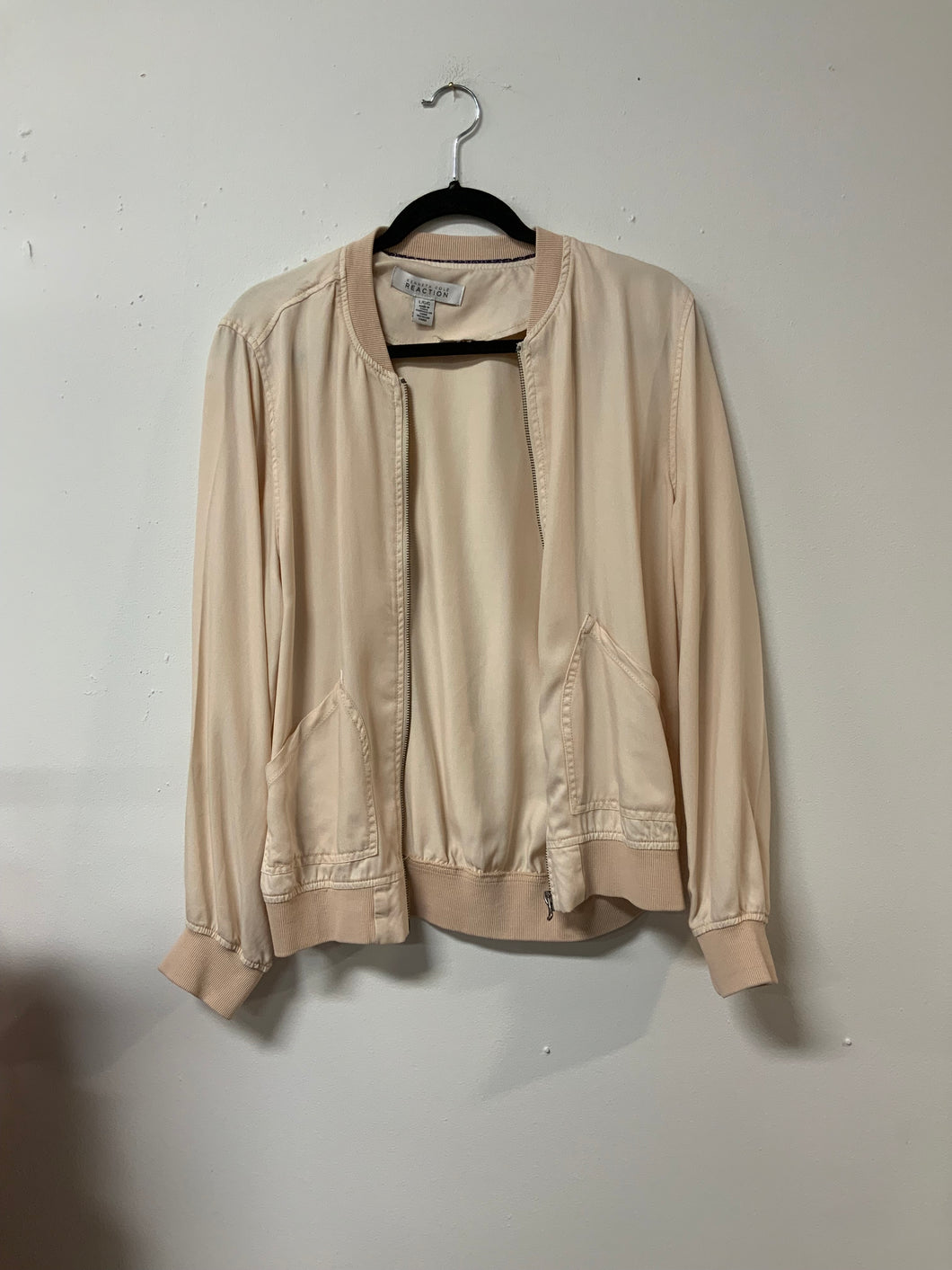 Kenneth (L) peach zip jacket