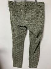 Load image into Gallery viewer, CAbi (10) green &amp; blue flecks pants
