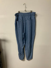 Load image into Gallery viewer, Zenana (XL) Chambray elas pant
