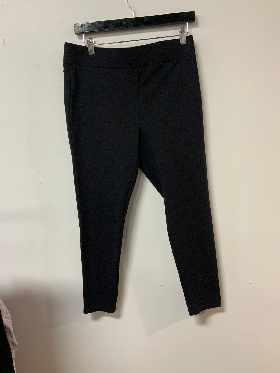 Loft (LP) black elastic capri