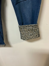 Load image into Gallery viewer, Slim Sat (14) rev leop jean NWT

