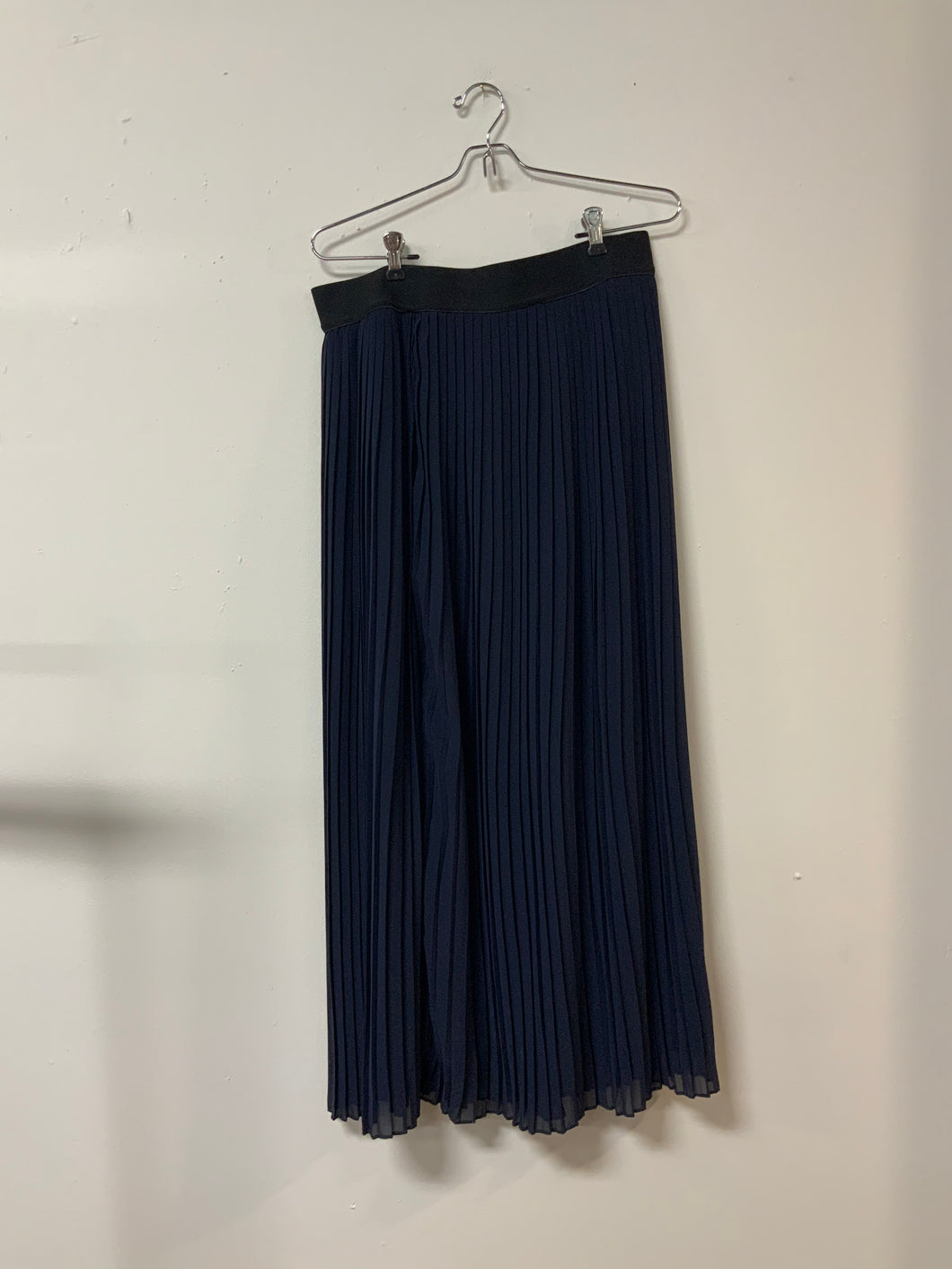 Zenana (XL) navy accord skirt NWT