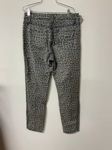 Slim Sat (4,8) gey Leop rev jean NWT