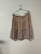 Load image into Gallery viewer, Charlie (M) pink spot skirt NWT
