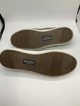 Load image into Gallery viewer, Sperry (9) Silver Tenn
