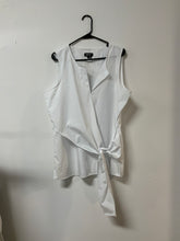 Load image into Gallery viewer, DKNY (XL) Wh Tie slv LS
