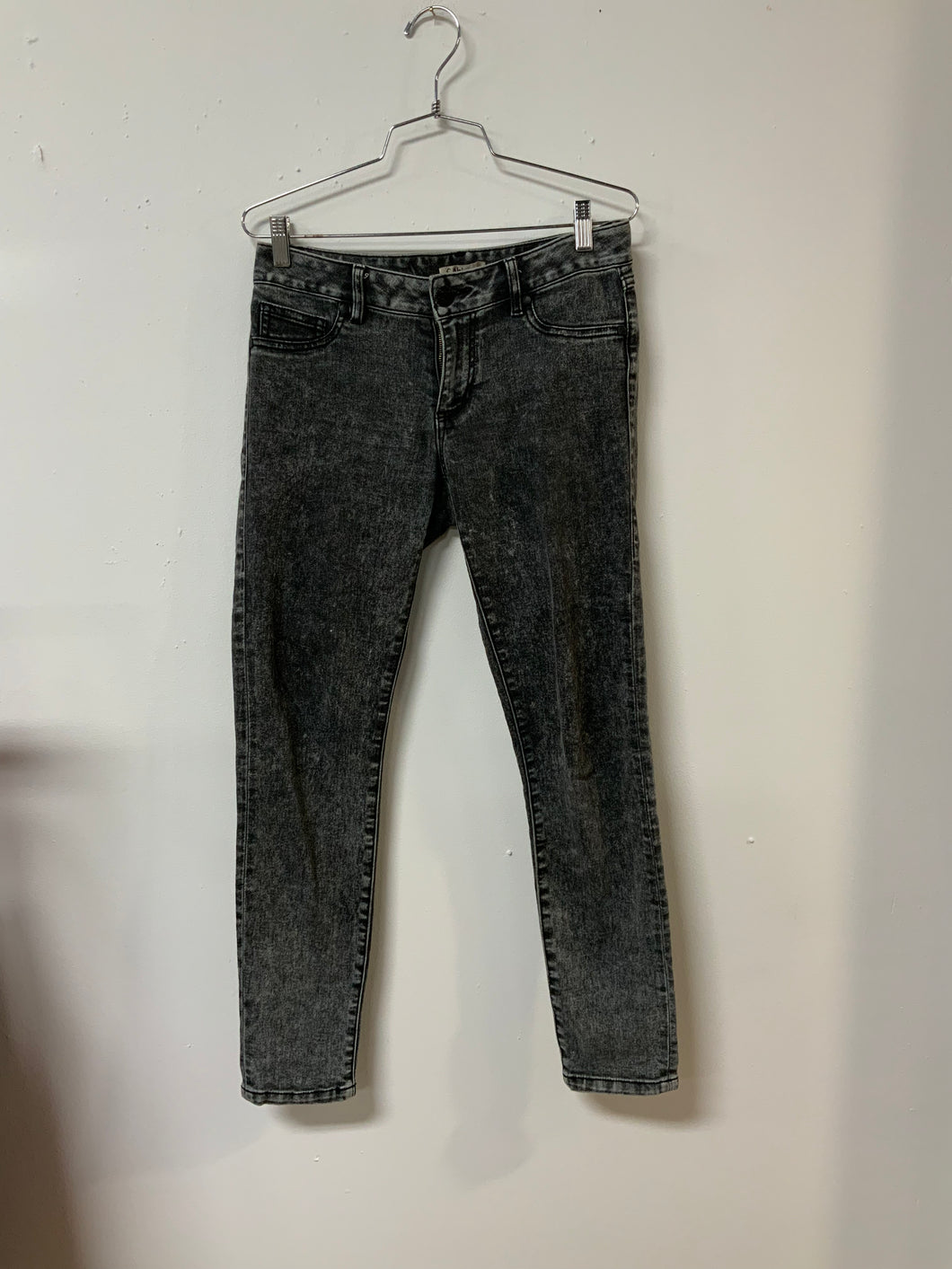 Cabi (2) grey fade jean