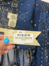 Load image into Gallery viewer, Turquoise (s/m) navy handkerchf
