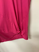 Load image into Gallery viewer, White Bur (M) open neck drs
