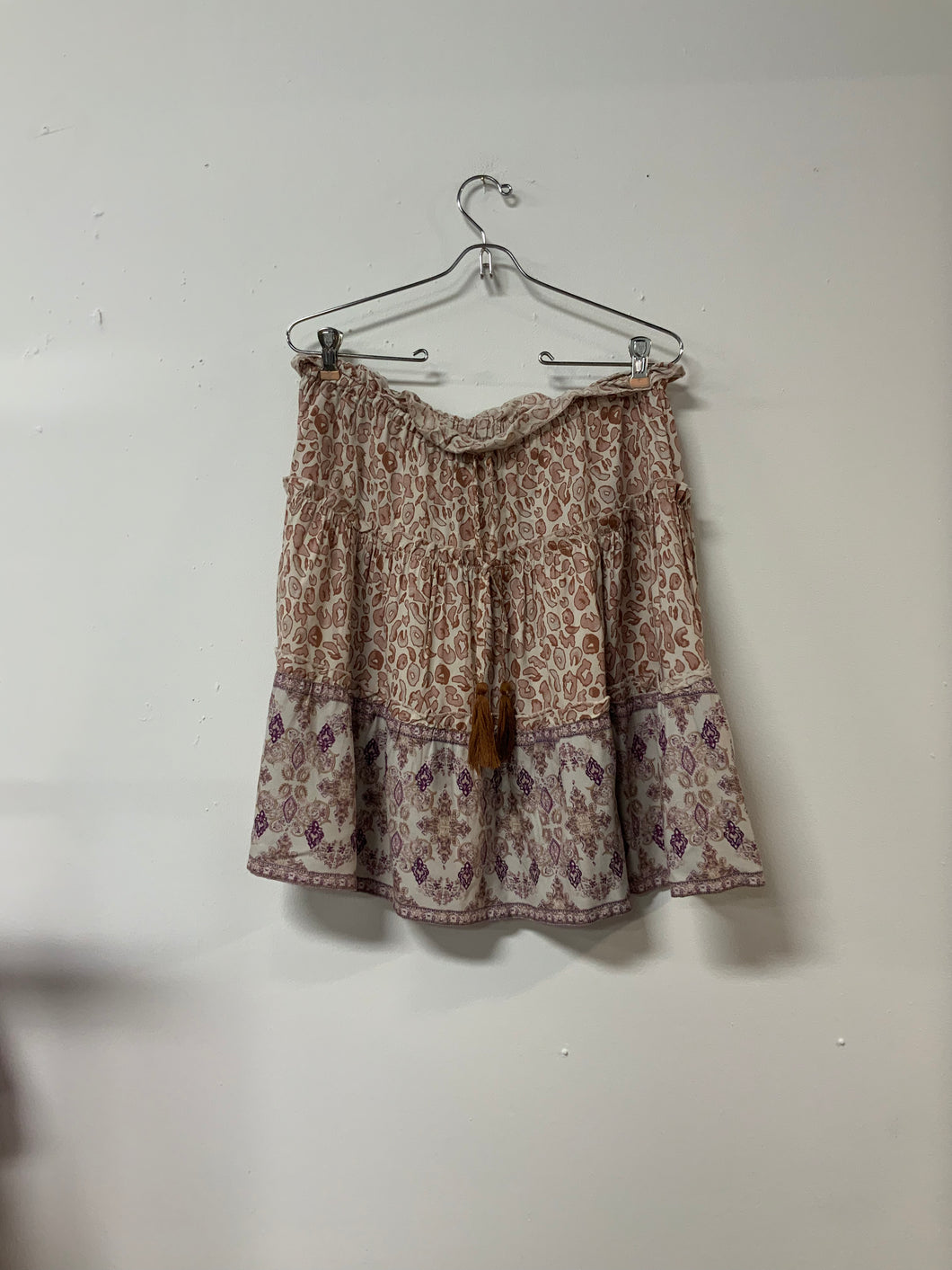 Charlie (M) pink spot skirt NWT
