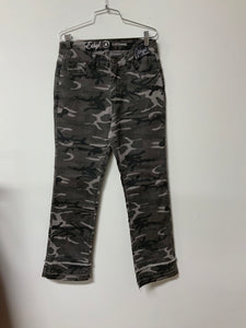 Ethyl (4) camo fray trim jean NWT