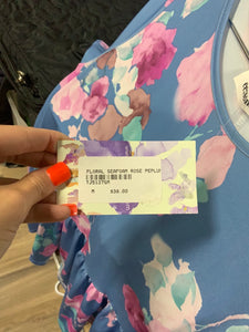 Ee:some (M) blu flwr top NWT