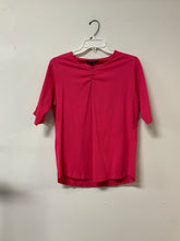 Load image into Gallery viewer, Compliments (L) pink center gather
