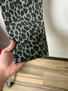 Ethyl (4) leop/Camo rv Jen NWT