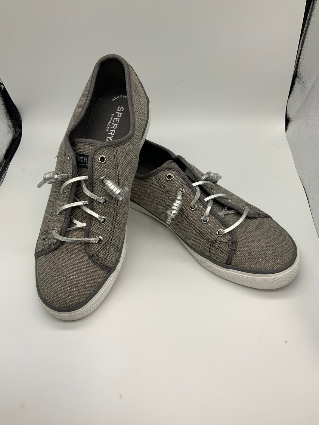 Sperry (9) Silver Tenn