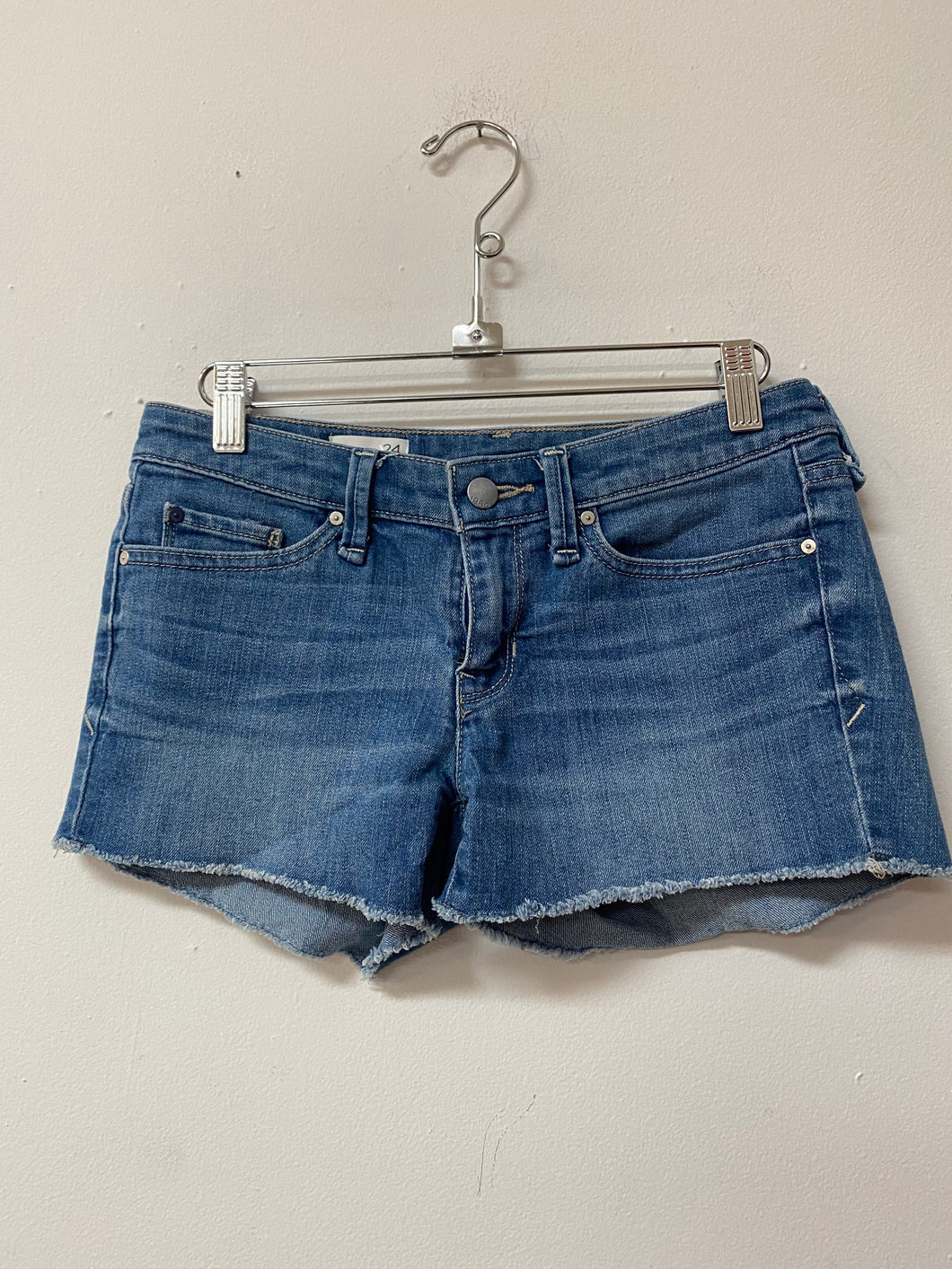 GAP (24) jean shorts