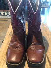 Load image into Gallery viewer, Ariat (6) brown red square toe
